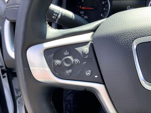 Used 2023 GMC Terrain SLT w/ Tech Package AWD/4WD image 22
