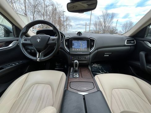 Used 2018 Maserati Ghibli GranLusso image 35