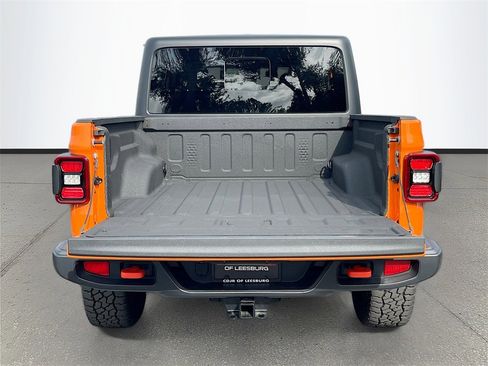 Certified 2025 Jeep Gladiator Mojave image 23