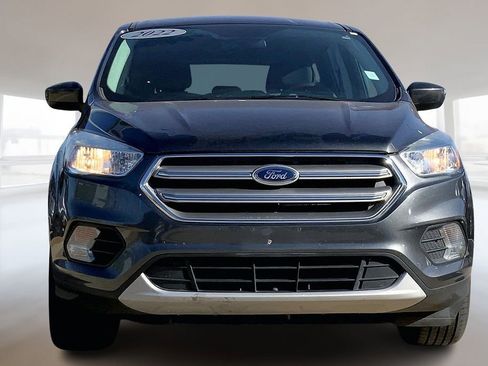 Used 2017 Ford Escape SE image 3