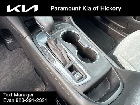 Used 2023 Chevrolet Equinox LT FWD image 24