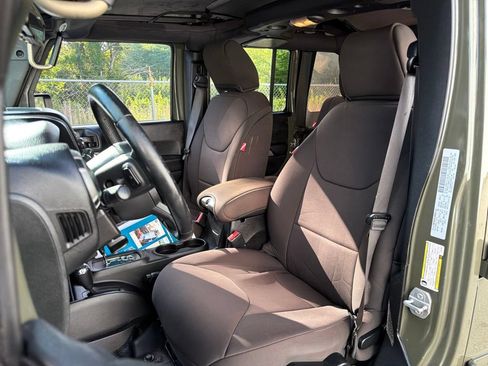 Used 2015 Jeep Wrangler Unlimited Sport w/ Quick Order Package 24S AWD/4WD image 20