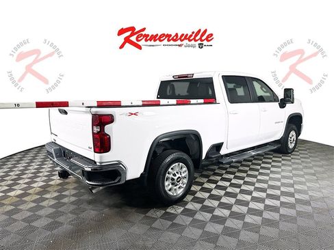 Used 2024 Chevrolet Silverado 2500 LT image 7