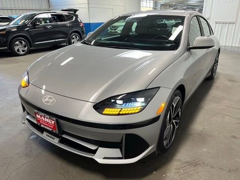 Used 2024 Hyundai Ioniq 6 SEL RWD image 7