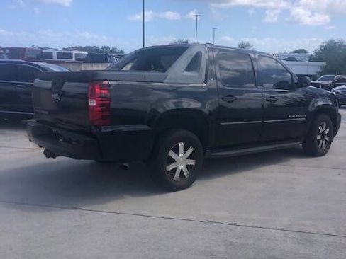 Used 2008 Chevrolet Avalanche LT w/ LT Preferred Equipment Group image 4