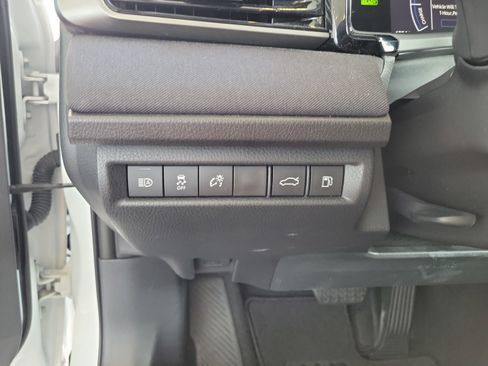 Used 2026 Toyota Camry LE FWD image 11
