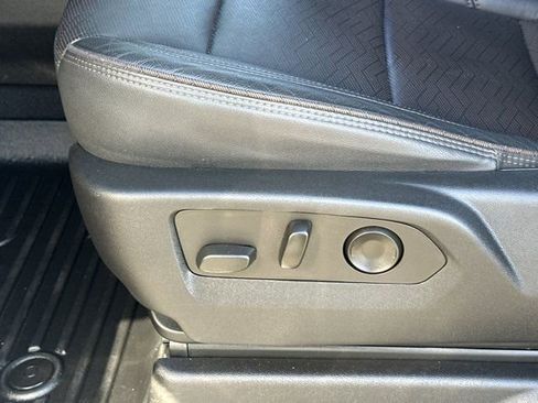 Used 2022 Chevrolet Tahoe High Country image 11