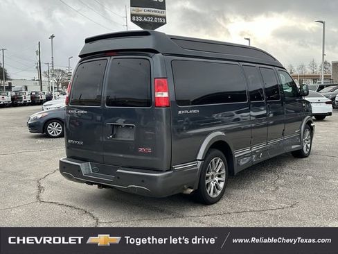 Used 2019 GMC Savana 2500 Extended RWD image 3