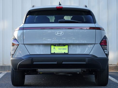 Used 2025 Hyundai Kona SEL AWD/4WD image 10