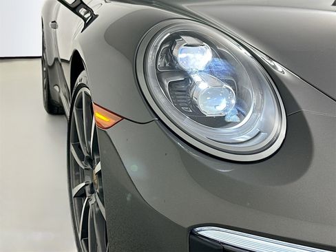 Certified 2019 Porsche 911 Carrera S image 11