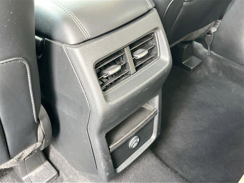 Used 2022 Ford Edge SEL image 28