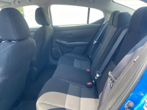 Used 2025 Nissan Sentra SV FWD image 12
