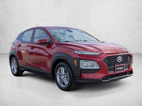 Used 2020 Hyundai Kona SE w/ Cargo Package FWD image 3