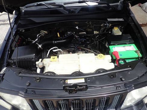 Used 2010 Jeep Liberty Sport w/ Popular Equipment Group AWD/4WD image 36