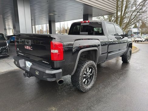 Used 2016 GMC Sierra 2500 Denali w/ Duramax Plus Package image 4