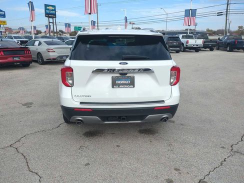 Used 2022 Ford Explorer Limited w/ Limited Technology Package image 7