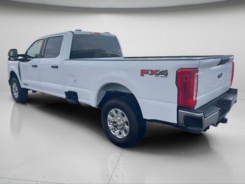 Used 2024 Ford F350 XLT w/ FX4 Off-Road Package image 22