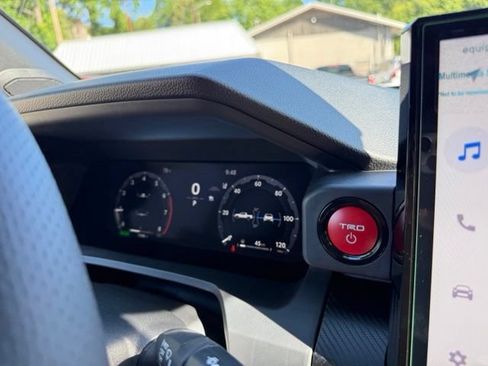 Used 2025 Toyota Tacoma TRD Pro AWD/4WD image 46