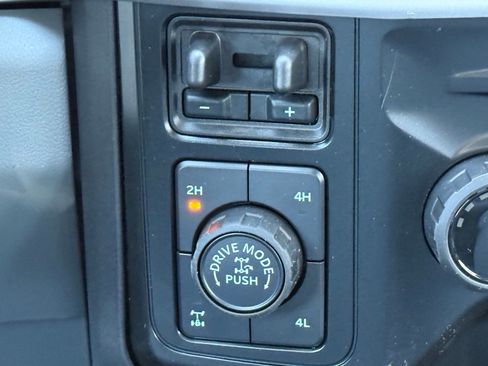 New 2026 Ford F350 4x4 SuperCab Super Duty image 28