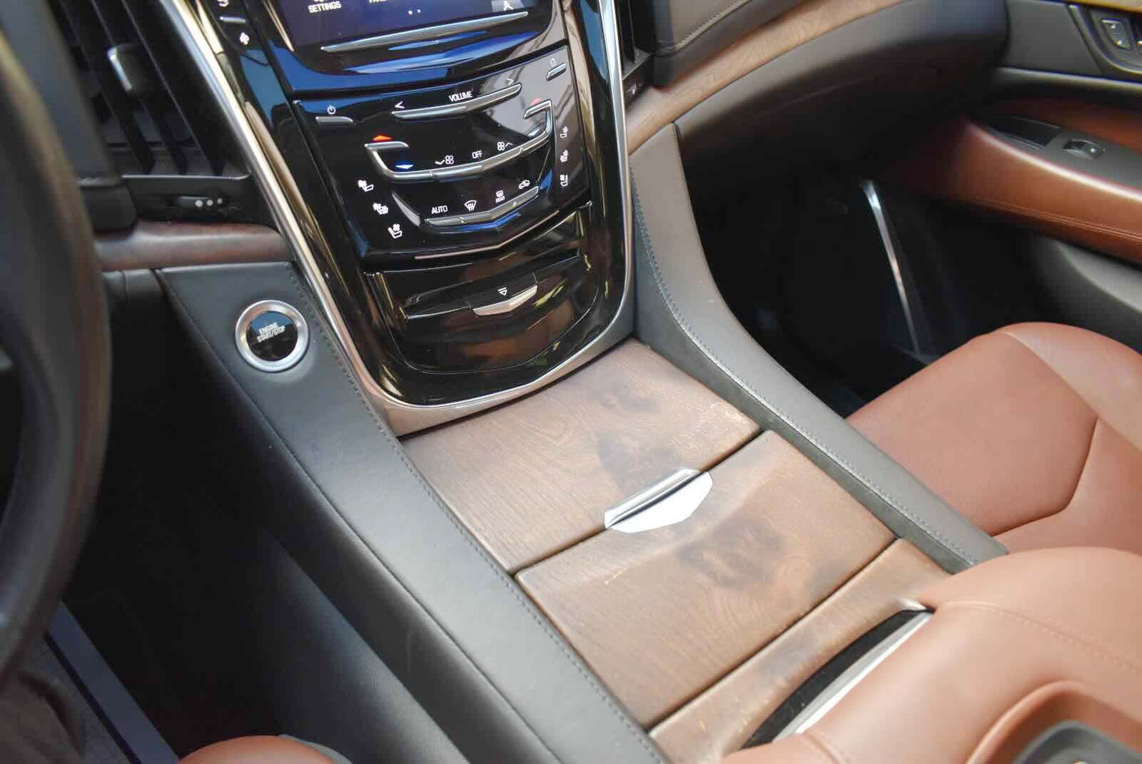 Used 2016 Cadillac Escalade ESV Premium AWD/4WD image 27