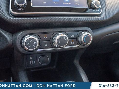 Used 2022 Nissan Kicks S FWD image 8