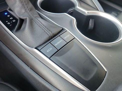 Used 2023 Toyota Camry LE image 21