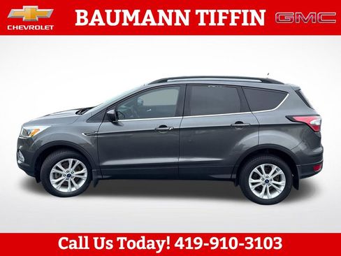 Used 2018 Ford Escape SE w/ SE Sync 3 Package AWD/4WD image 2