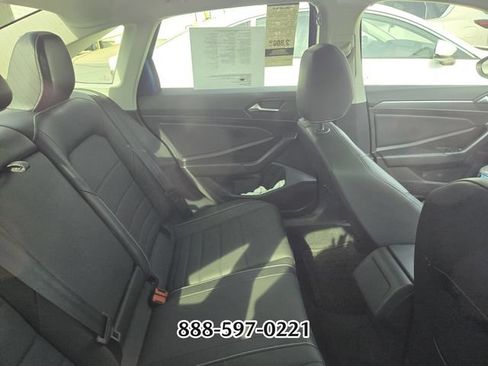 Certified 2024 Volkswagen Jetta SE FWD image 7