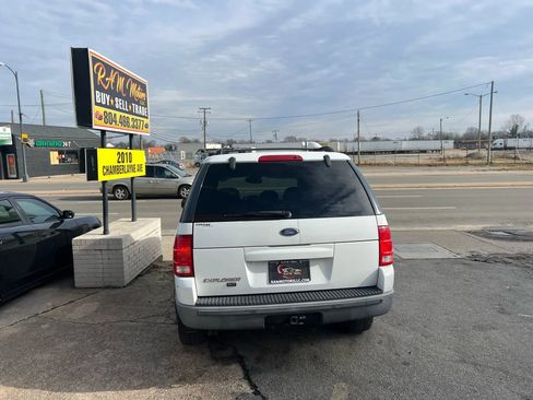 Used 2003 Ford Explorer XLT image 3