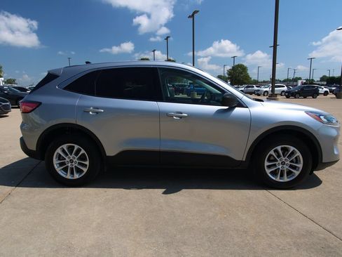 Used 2022 Ford Escape SE w/ Convenience Package AWD/4WD image 4
