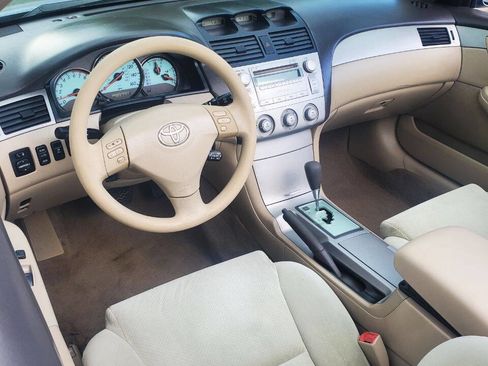 Used 2004 Toyota Solara SLE image 10