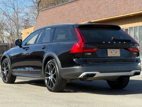 Used 2020 Volvo V90 T6 Cross Country w/ Protection Package Premier image 3