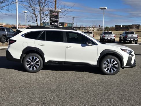 Used 2025 Subaru Outback Limited image 45