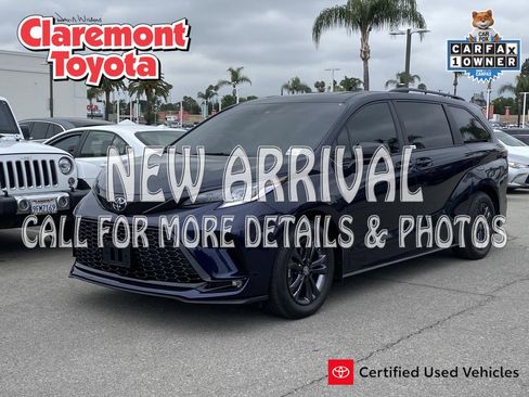 Used 2026 Toyota Sienna XSE AWD/4WD image 1