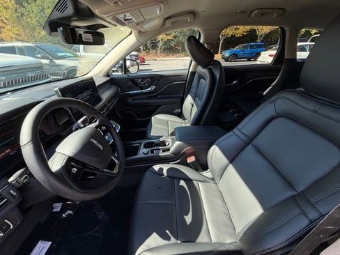 New 2026 Lincoln Corsair Premiere image 15