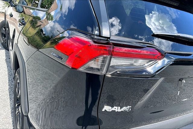 Used 2020 Toyota RAV4 XLE w/ All Weather Liner Package AWD/4WD image 26