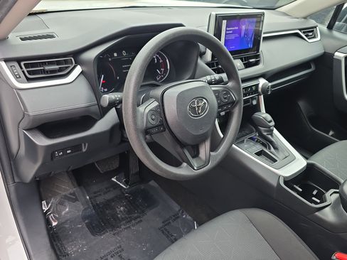 Used 2024 Toyota RAV4 XLE image 25