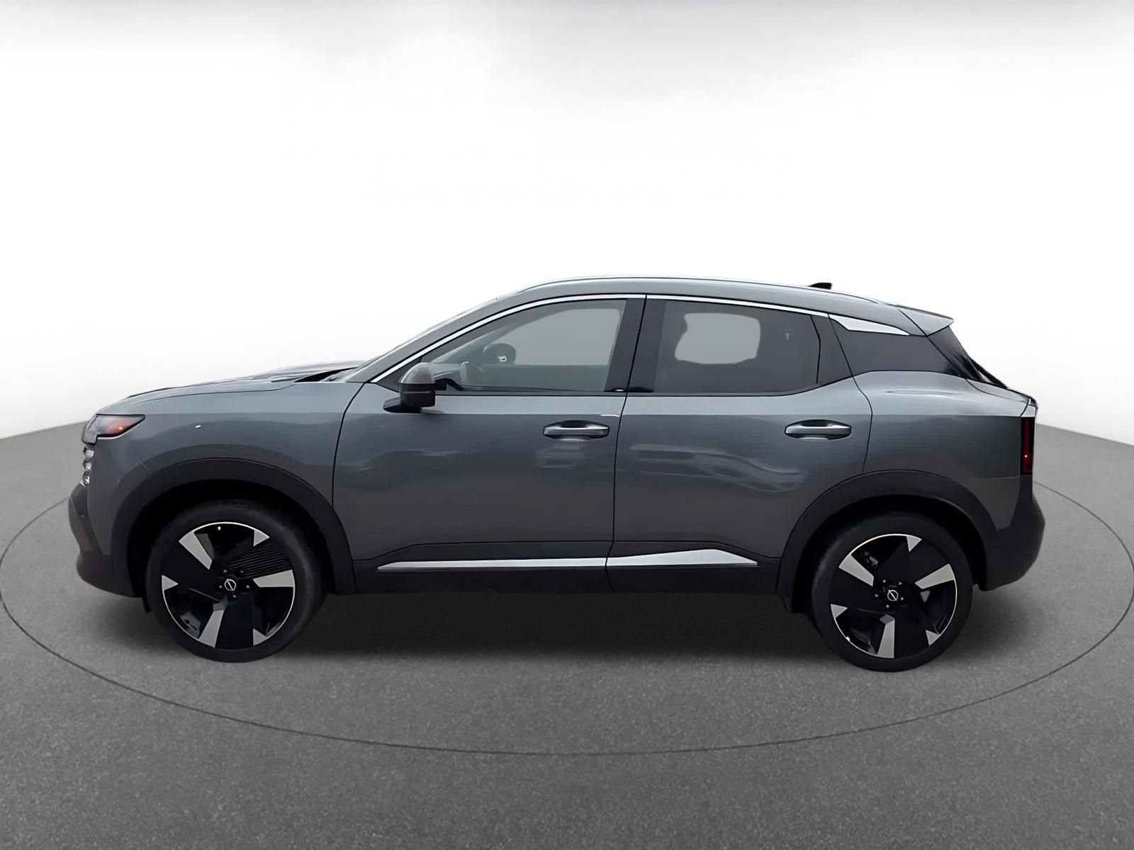 Used 2026 Nissan Kicks SR AWD/4WD image 8