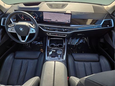 Used 2026 BMW X7 xDrive40i image 16