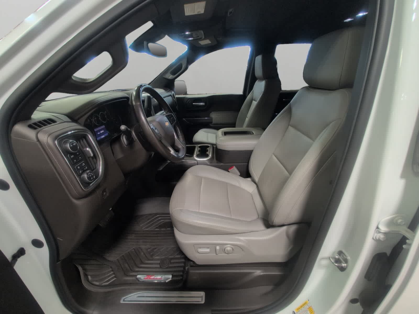 Used 2022 Chevrolet Silverado 1500 LTZ w/ LTZ Premium Package AWD/4WD image 9