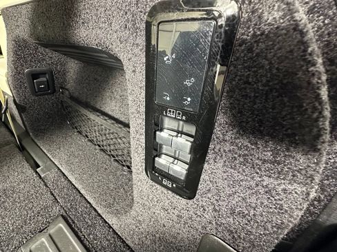 Used 2023 Land Rover Range Rover Long Wheelbase Autobiography AWD/4WD image 40