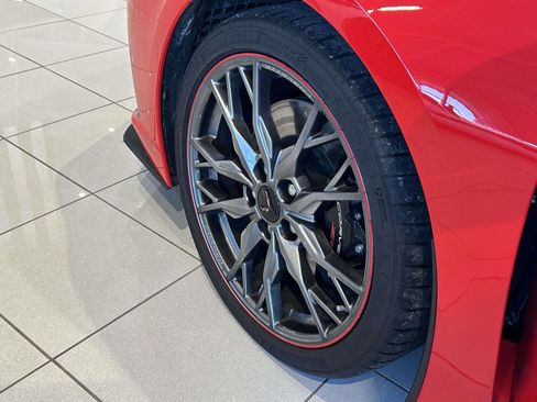 Used 2025 Chevrolet Corvette 3LT w/ Z51 Performance Package image 9