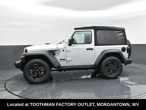 Used 2023 Jeep Wrangler Sport AWD/4WD image 5