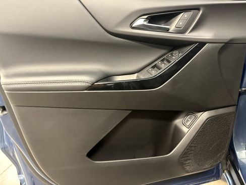 Used 2025 Chevrolet Equinox LT w/ Convenience Package II FWD image 4