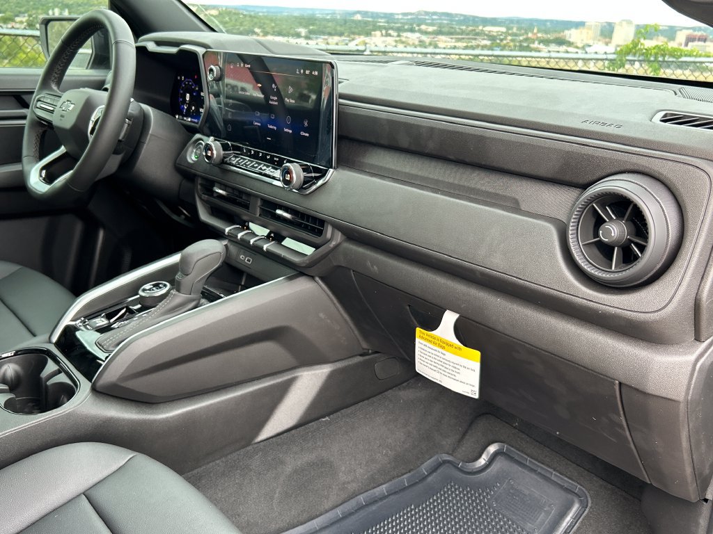 New 2026 Chevrolet Colorado Trail Boss w/ Off-Road Front Bumper Package AWD/4WD image 8