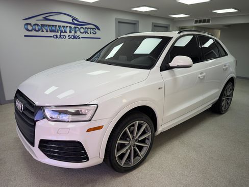 Used 2017 Audi Q3 2.0T Prestige w/ Prestige Package image 2