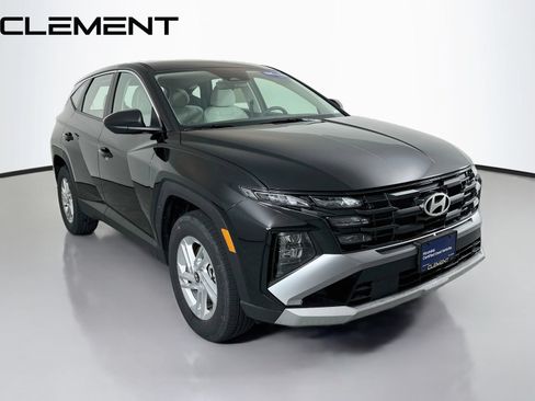 Certified 2025 Hyundai Tucson SE AWD/4WD image 5
