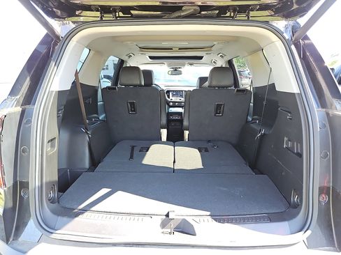 Certified 2023 GMC Acadia AT4 w/ Technology Package AWD/4WD image 30