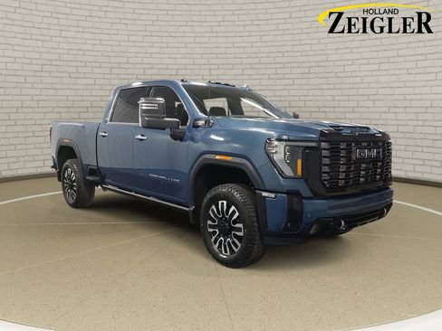 New 2026 GMC Sierra 3500 Denali Ultimate image 3