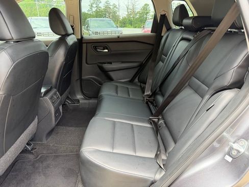 Used 2023 Nissan Rogue SV w/ SV Premium B Package FWD image 10